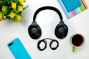 Read more about the article Discovering Sonic Excellence: Meze 99 Neo – A Headphone Phenomenon